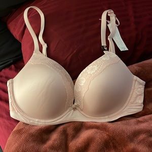 NEW Victoria’s Secret bra Size 38 C